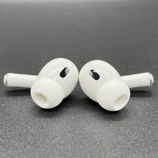 【中古】MagSafe充電ケース(USB-C)付きAirPods Pro(第2世代) MTJV3JA【秋葉原】