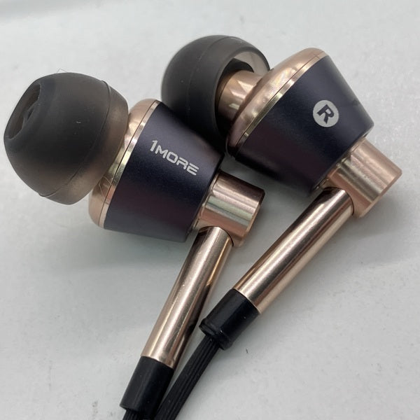 【中古】E1001 Triple-Driver In-Ear Headphones ゴールド【秋葉原】