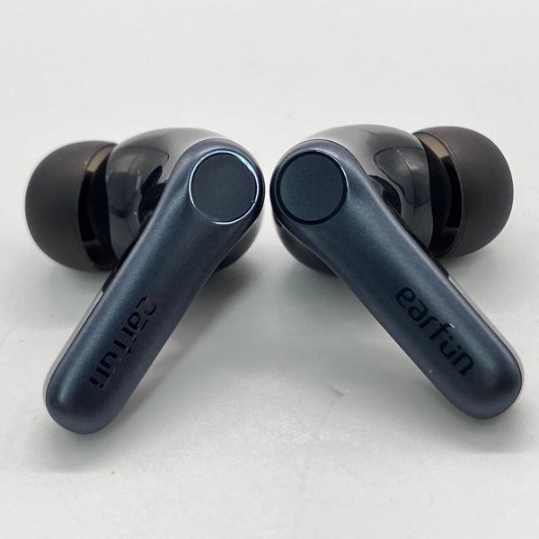 【中古】Air Pro 4 - Black【秋葉原】