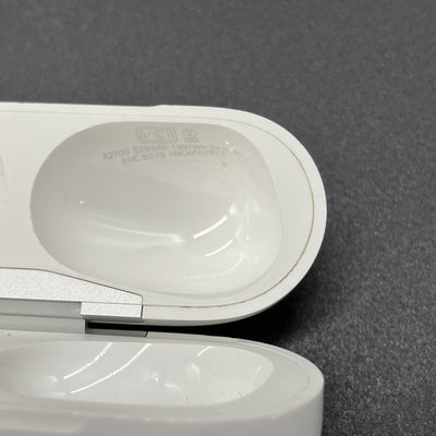 【中古】AirPods Pro (第2世代) 充電ケース (Lightning)【秋葉原】