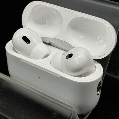 【中古】MagSafe充電ケース(USB-C)付きAirPods Pro(第2世代) MTJV3JA【秋葉原】