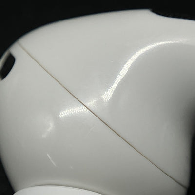 【中古】MagSafe充電ケース(USB-C)付きAirPods Pro(第2世代) MTJV3JA【秋葉原】