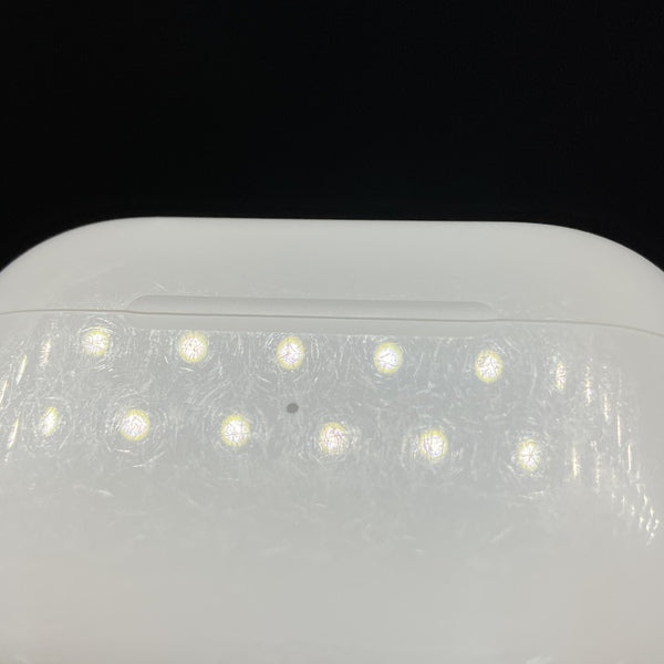 【中古】MagSafe充電ケース(USB-C)付きAirPods Pro(第2世代) MTJV3JA【秋葉原】