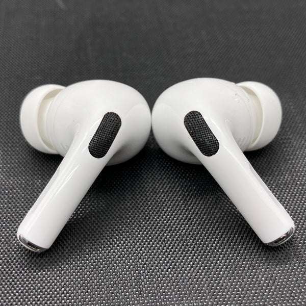【中古】MagSafe充電ケース(USB-C)付きAirPods Pro(第2世代) MTJV3JA【秋葉原】