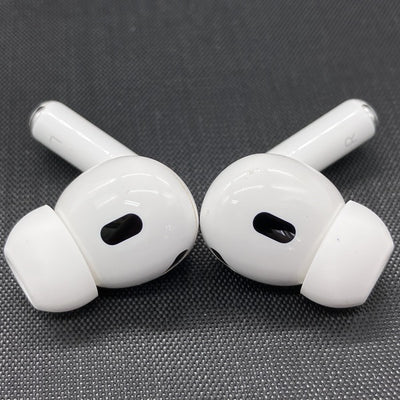 【中古】MagSafe充電ケース(USB-C)付きAirPods Pro(第2世代) MTJV3JA【秋葉原】