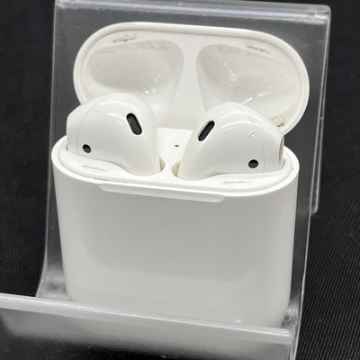 【中古】AirPods with Charging Case MV7N2J/A【日本橋】