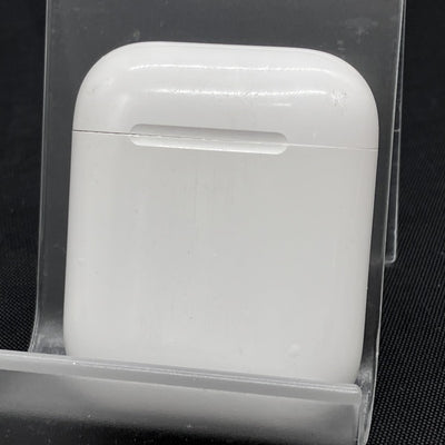 【中古】AirPods with Charging Case MV7N2J/A【日本橋】
