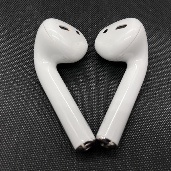 【中古】AirPods with Charging Case MV7N2J/A【秋葉原】