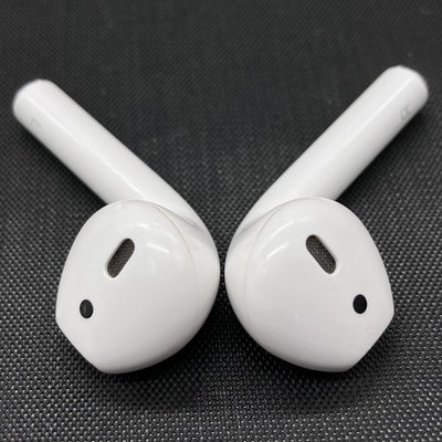 【中古】AirPods with Charging Case MV7N2J/A【秋葉原】
