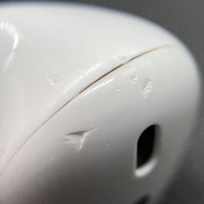 【中古】AirPods with Charging Case MV7N2J/A【秋葉原】