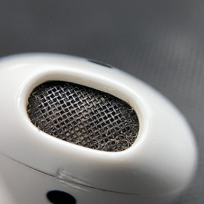 【中古】AirPods with Charging Case MV7N2J/A【秋葉原】