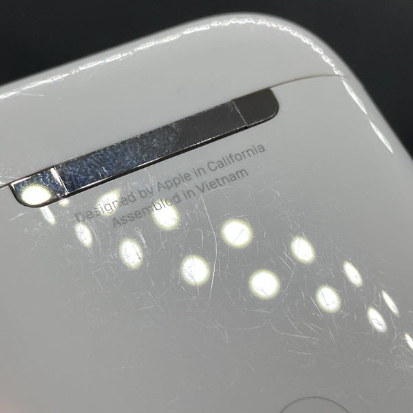 【中古】AirPods with Charging Case MV7N2J/A【秋葉原】