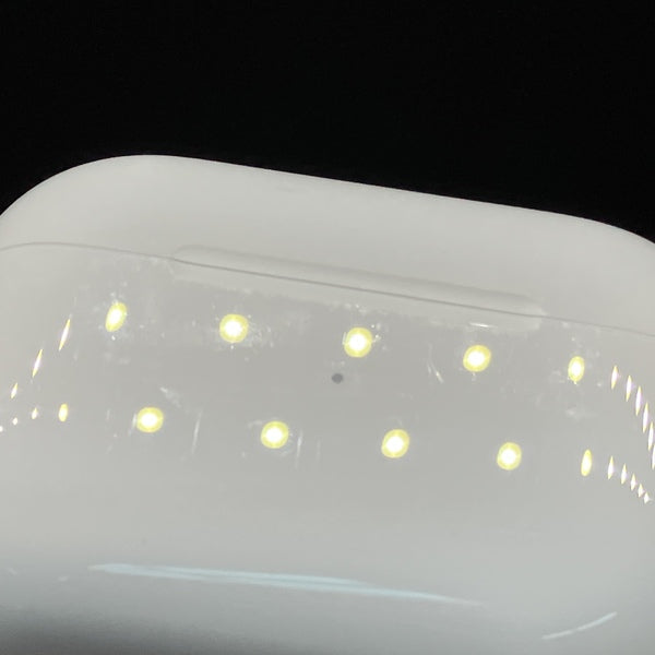 【中古】MagSafe充電ケース(USB-C)付きAirPods Pro(第2世代) MTJV3JA【秋葉原】