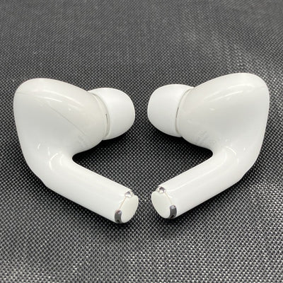 【中古】MagSafe充電ケース(USB-C)付きAirPods Pro(第2世代) MTJV3JA【秋葉原】
