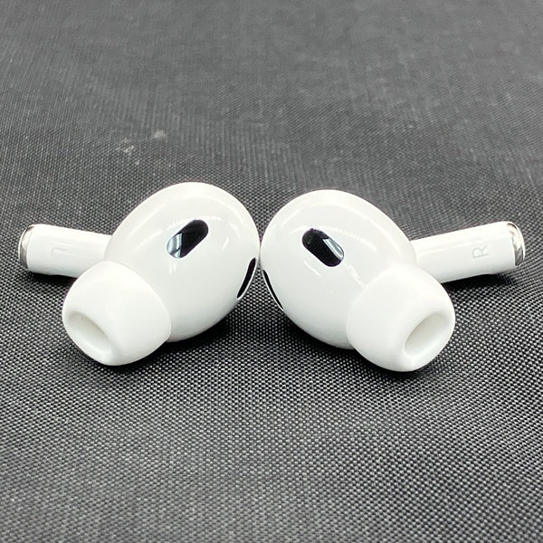 【中古】MagSafe充電ケース(USB-C)付きAirPods Pro(第2世代) MTJV3JA【秋葉原】