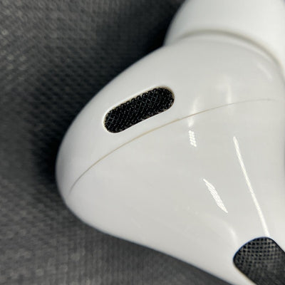【中古】MagSafe充電ケース(USB-C)付きAirPods Pro(第2世代) MTJV3JA【秋葉原】