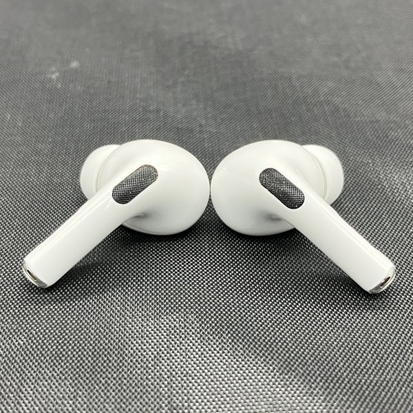 【中古】MagSafe充電ケース(USB-C)付きAirPods Pro(第2世代) MTJV3JA【秋葉原】