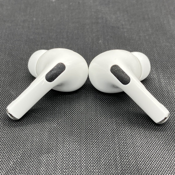 【中古】MagSafe充電ケース(USB-C)付きAirPods Pro(第2世代) MTJV3JA【秋葉原】