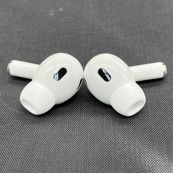 【中古】MagSafe充電ケース(USB-C)付きAirPods Pro(第2世代) MTJV3JA【秋葉原】
