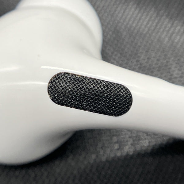 【中古】MagSafe充電ケース(USB-C)付きAirPods Pro(第2世代) MTJV3JA【秋葉原】