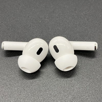 【中古】MagSafe充電ケース(USB-C)付きAirPods Pro(第2世代) MTJV3JA【日本橋】