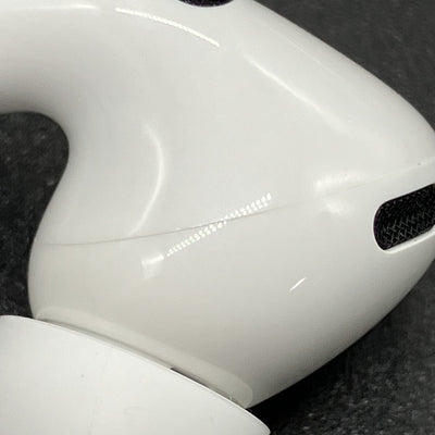 【中古】MagSafe充電ケース(USB-C)付きAirPods Pro(第2世代) MTJV3JA【日本橋】
