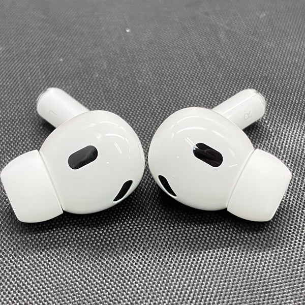 【中古】MagSafe充電ケース(USB-C)付きAirPods Pro(第2世代) MTJV3JA【日本橋】