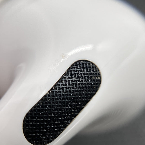 【中古】AirPods Pro (第2世代) MQD83J/A【日本橋】