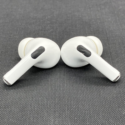 【中古】MagSafe充電ケース(USB-C)付きAirPods Pro(第2世代) MTJV3JA【秋葉原】