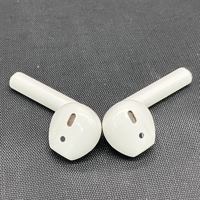 【中古】AirPods with Charging Case MV7N2J/A【秋葉原】