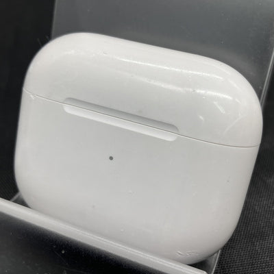 【中古】AirPods Lightning 充電ケース (第3世代)【秋葉原】