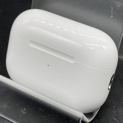 【中古】MagSafe充電ケース(USB-C)付きAirPods Pro(第2世代) MTJV3JA【秋葉原】