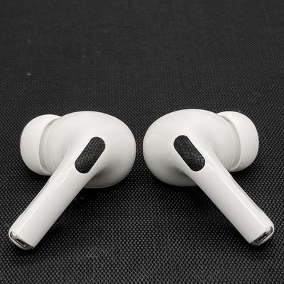 【中古】MagSafe充電ケース(USB-C)付きAirPods Pro(第2世代) MTJV3JA【秋葉原】