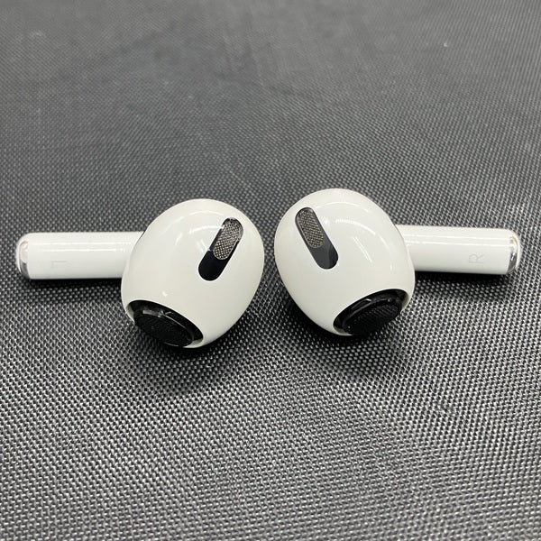 【中古】AirPods Pro MWP22J/A【秋葉原】