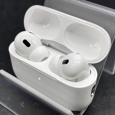 【中古】MagSafe充電ケース(USB-C)付きAirPods Pro(第2世代) MTJV3JA【秋葉原】