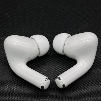 【中古】MagSafe充電ケース(USB-C)付きAirPods Pro(第2世代) MTJV3JA【秋葉原】