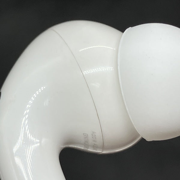 【中古】MagSafe充電ケース(USB-C)付きAirPods Pro(第2世代) MTJV3JA【秋葉原】