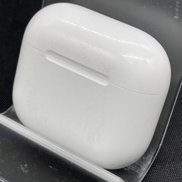 【中古】AirPods 4 MXP93J/A（アクティブノイズキャンセリング搭載）【秋葉原】