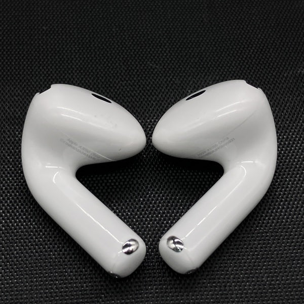 【中古】AirPods 4 MXP93J/A（アクティブノイズキャンセリング搭載）【秋葉原】