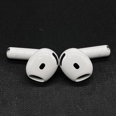 【中古】AirPods 4 MXP93J/A（アクティブノイズキャンセリング搭載）【秋葉原】
