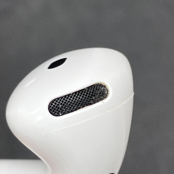 【中古】AirPods 4 MXP93J/A（アクティブノイズキャンセリング搭載）【秋葉原】