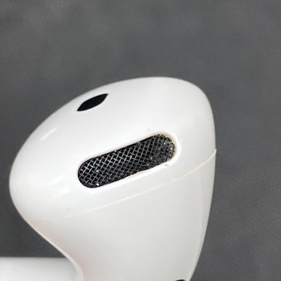 【中古】AirPods 4 MXP93J/A（アクティブノイズキャンセリング搭載）【秋葉原】