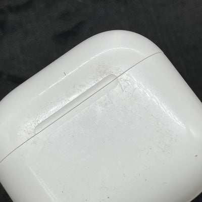 【中古】AirPods 4 MXP93J/A（アクティブノイズキャンセリング搭載）【秋葉原】