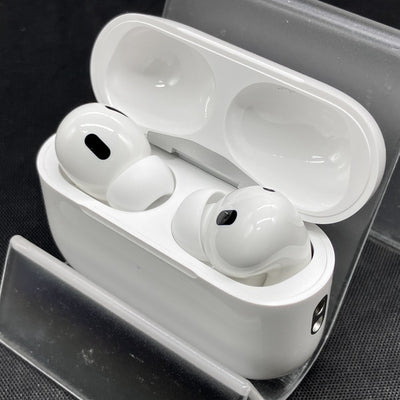 【中古】MagSafe充電ケース(USB-C)付きAirPods Pro(第2世代) MTJV3JA【秋葉原】
