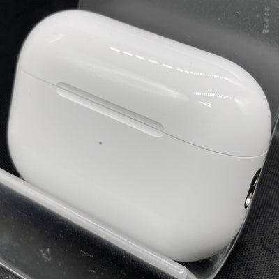 【中古】MagSafe充電ケース(USB-C)付きAirPods Pro(第2世代) MTJV3JA【秋葉原】
