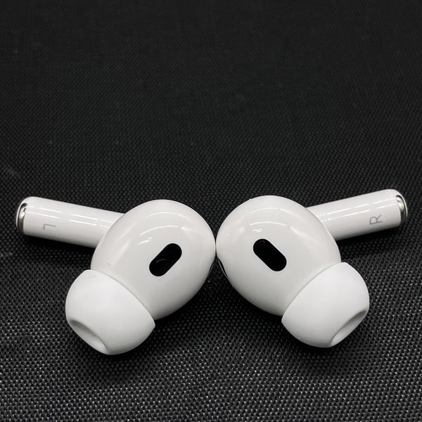 【中古】MagSafe充電ケース(USB-C)付きAirPods Pro(第2世代) MTJV3JA【秋葉原】