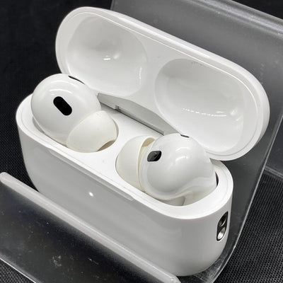 【中古】MagSafe充電ケース(USB-C)付きAirPods Pro(第2世代) MTJV3JA【日本橋】
