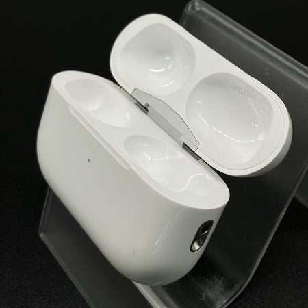 Apple 【中古】AirPods Pro (第2世代) MagSafe充電ケース(USB-C