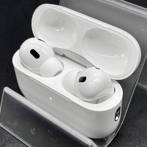 【中古】MagSafe充電ケース(USB-C)付きAirPods Pro(第2世代) MTJV3JA【秋葉原】