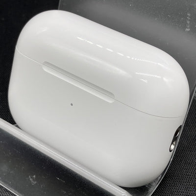 【中古】MagSafe充電ケース(USB-C)付きAirPods Pro(第2世代) MTJV3JA【秋葉原】